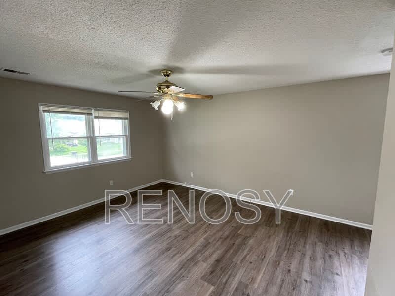 802 SE 10th – photo 3
