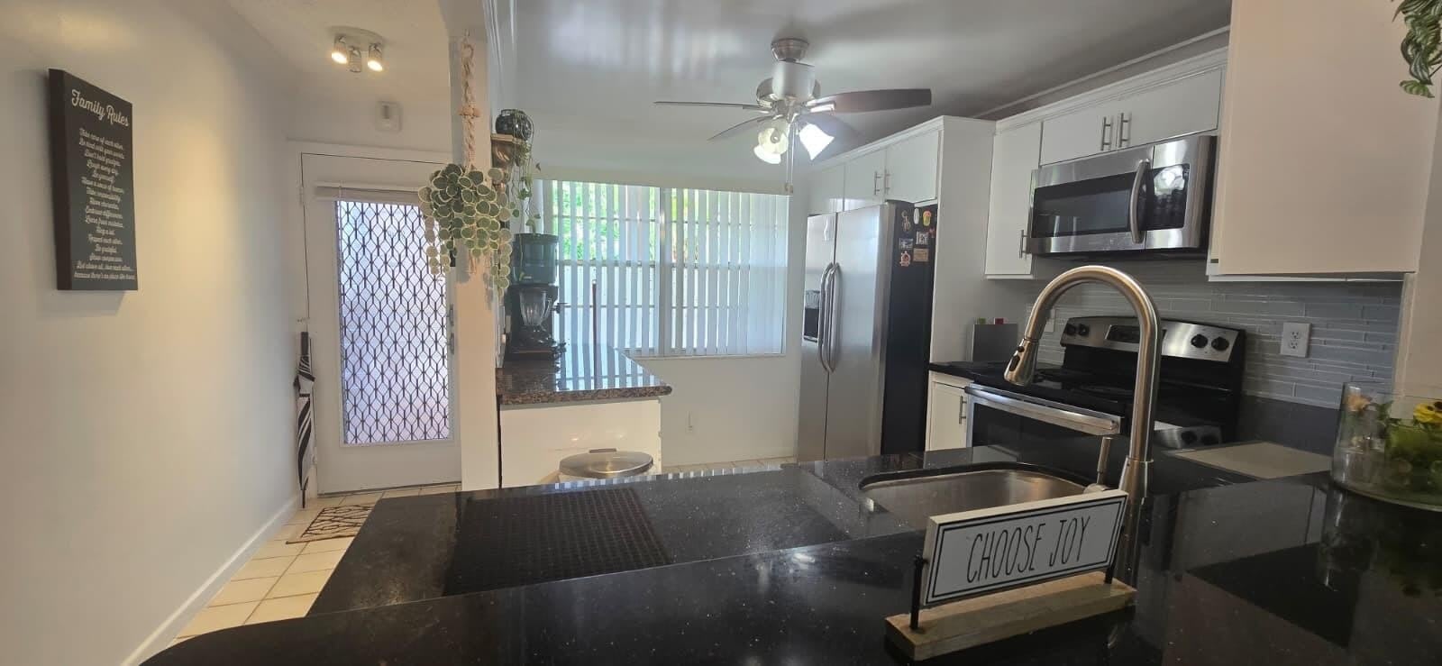 2002 Granada Drive – photo 3