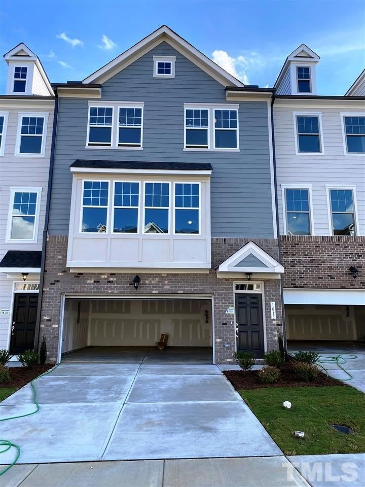 1013 Larabee Lane – photo 1