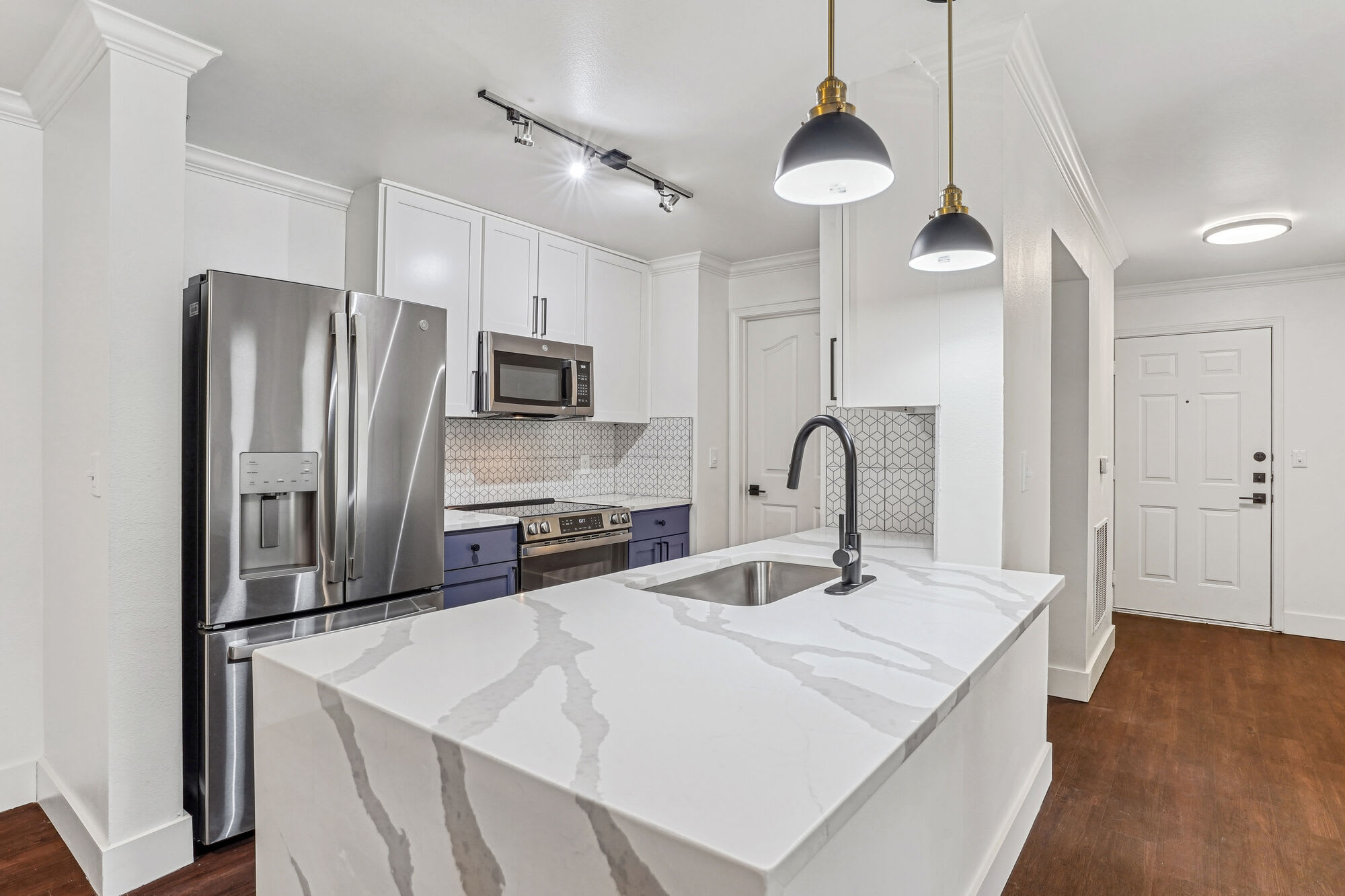 Cypress Apartments – photo 1