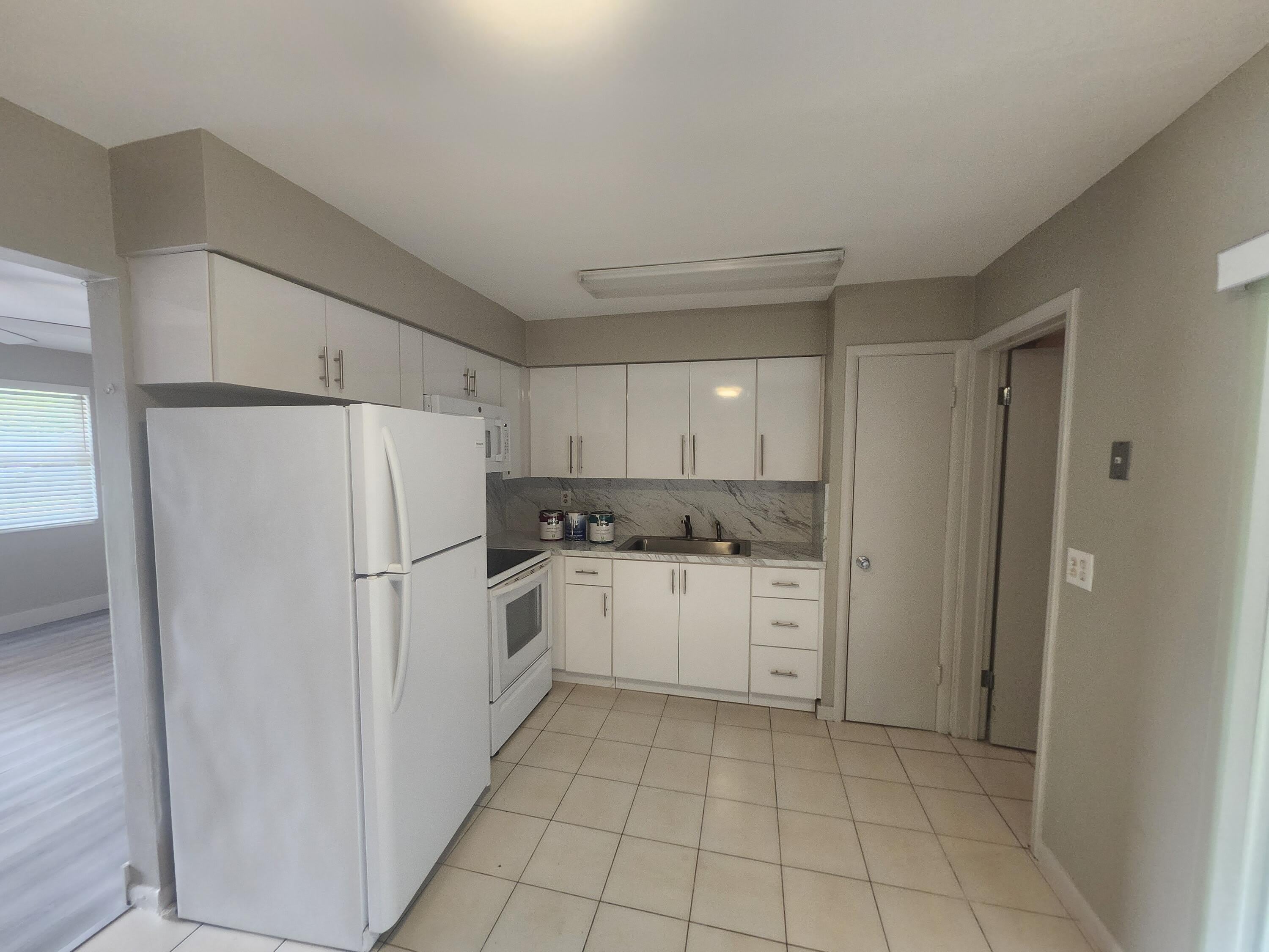 4972 SW 93rd Avenue SW – photo 4