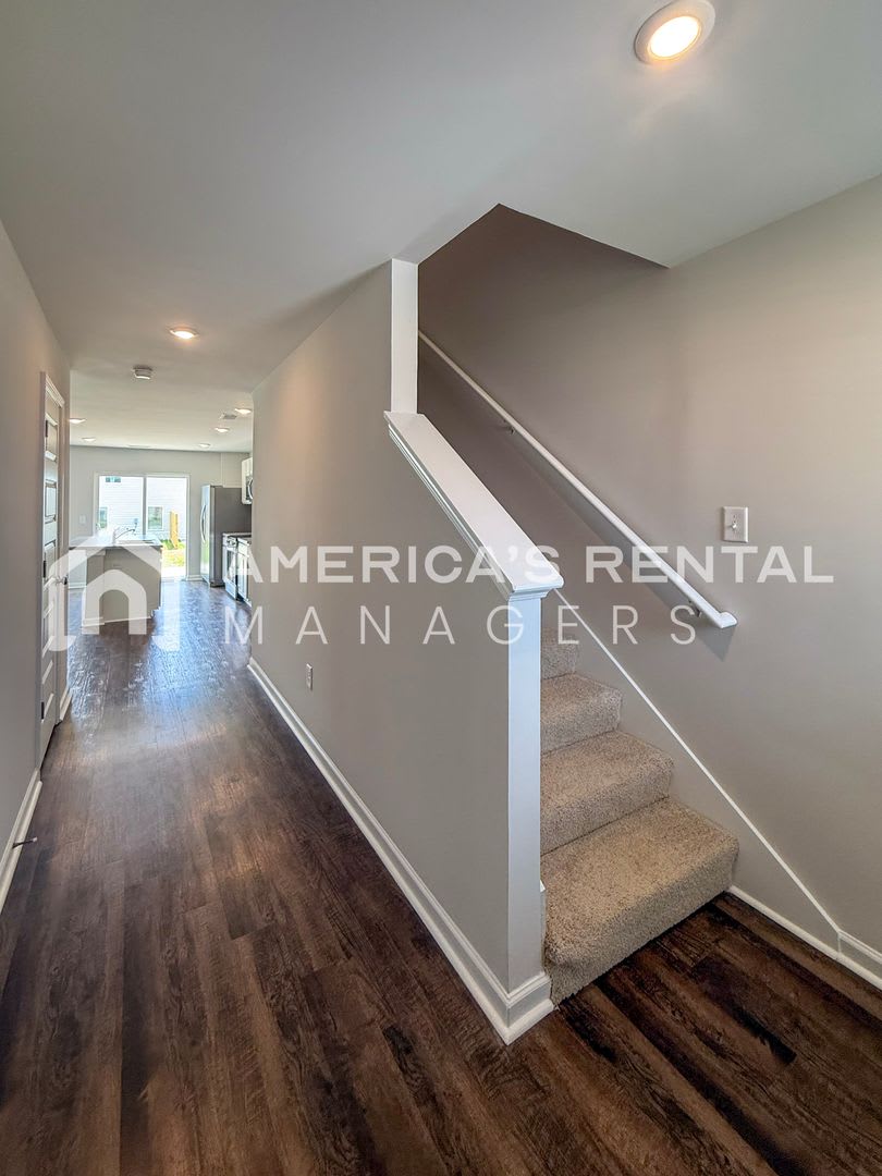 Privacy Fence Included!! View with 48 Hours Notice! DEPOSIT PENDING! – photo 4