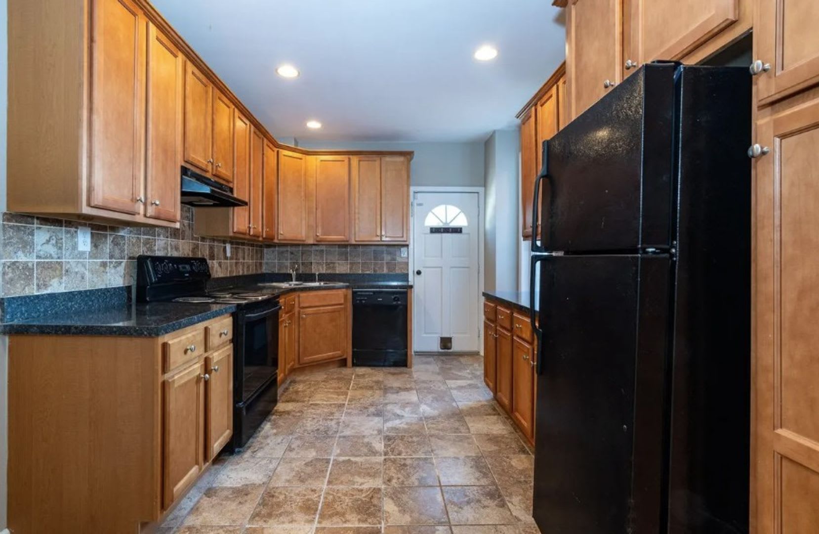 North York Gem 3 Bed 1 5 Bath With Hardwood Floors Central Air – photo 4