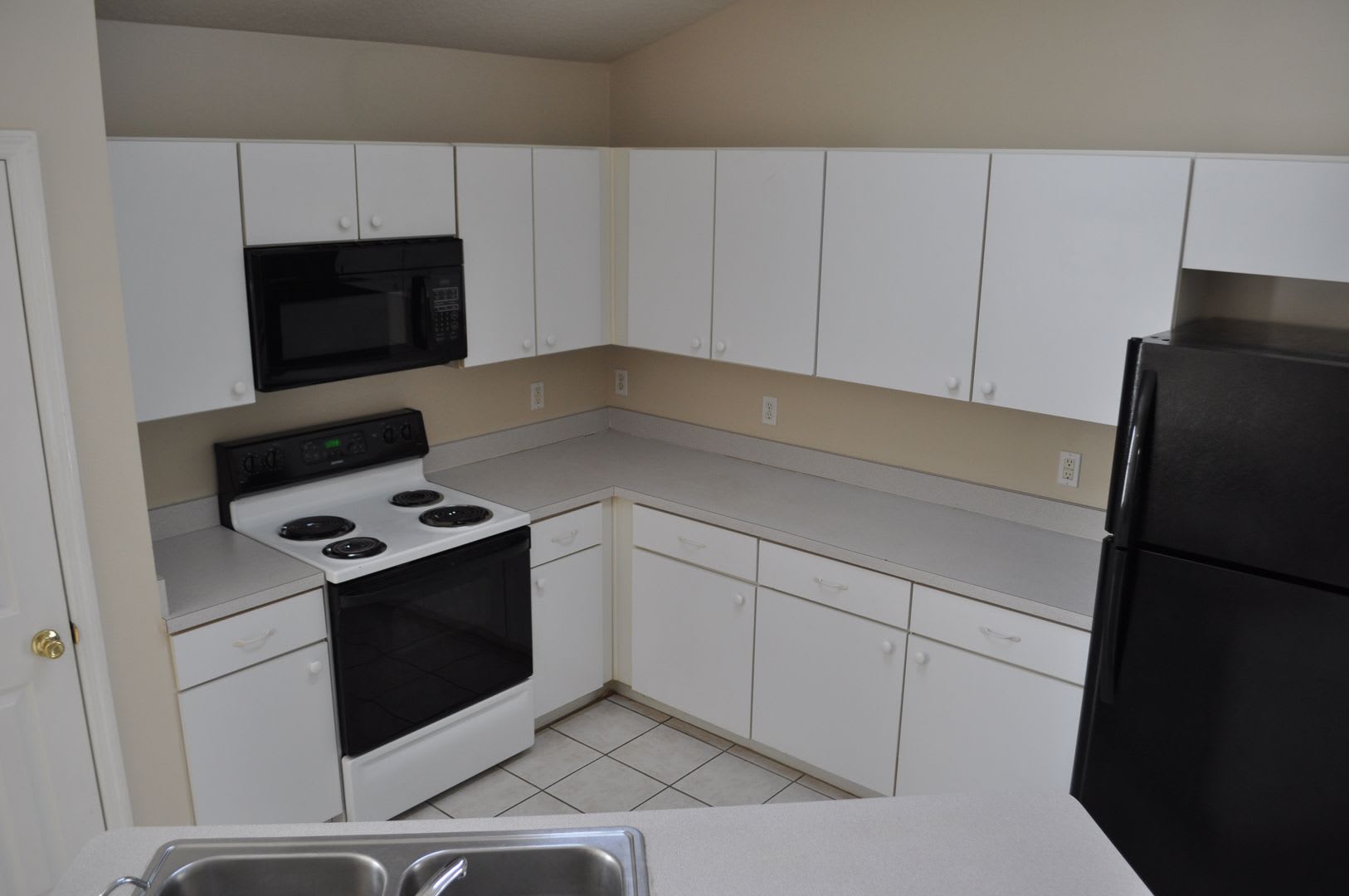 Ready to Rent – photo 5