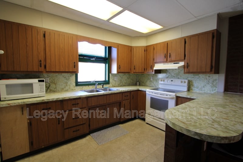 402 Washington Street – photo 5