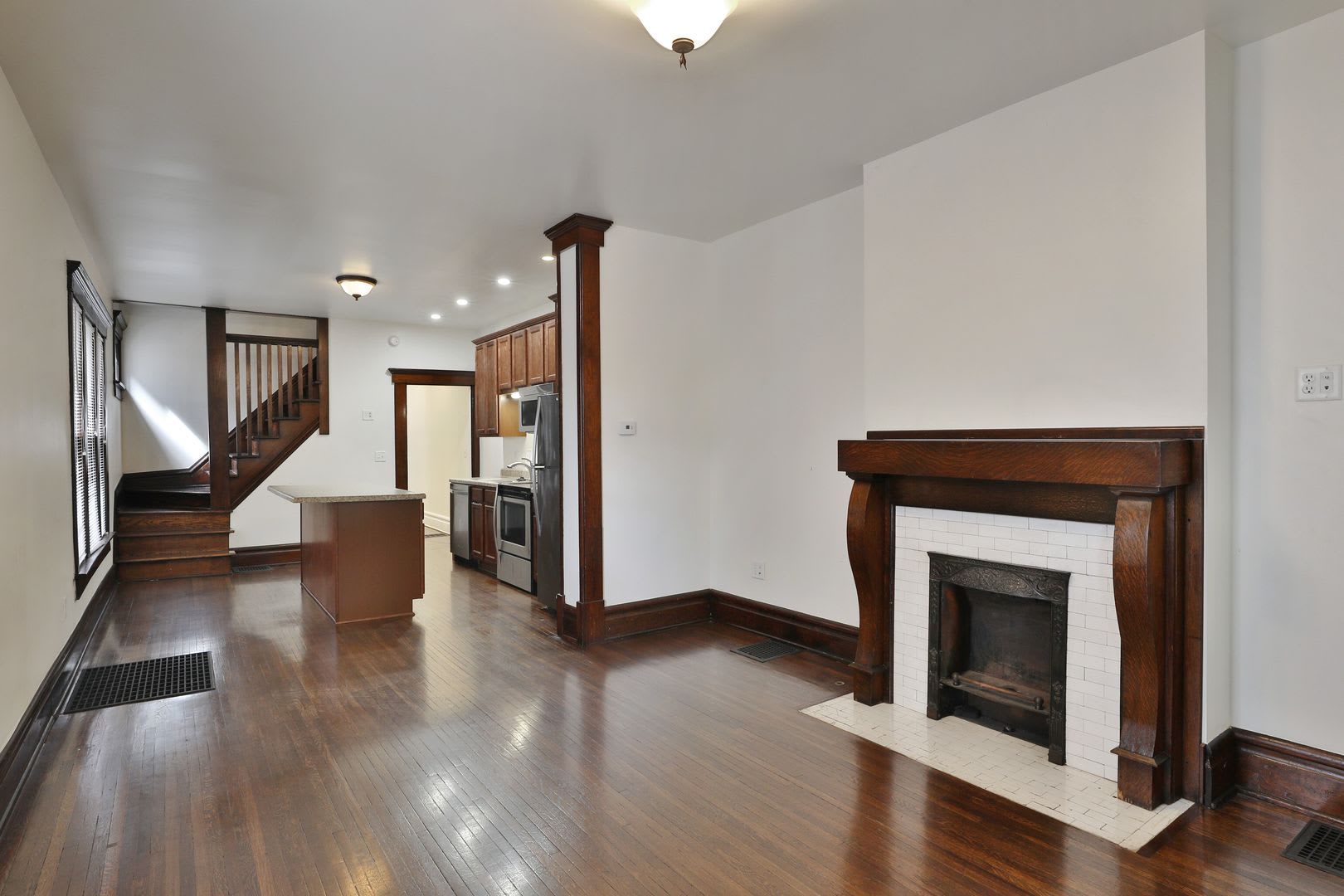 Newly Renovated North Campus 6 Bedroom 4 Full Bathrooms This One Has It All – photo 5