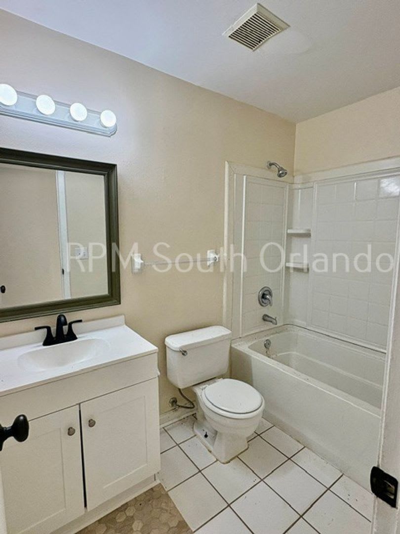 Charming 3-bedroom, 2-bathroom home Located in a well-established neighborhood in Ocoee – photo 4