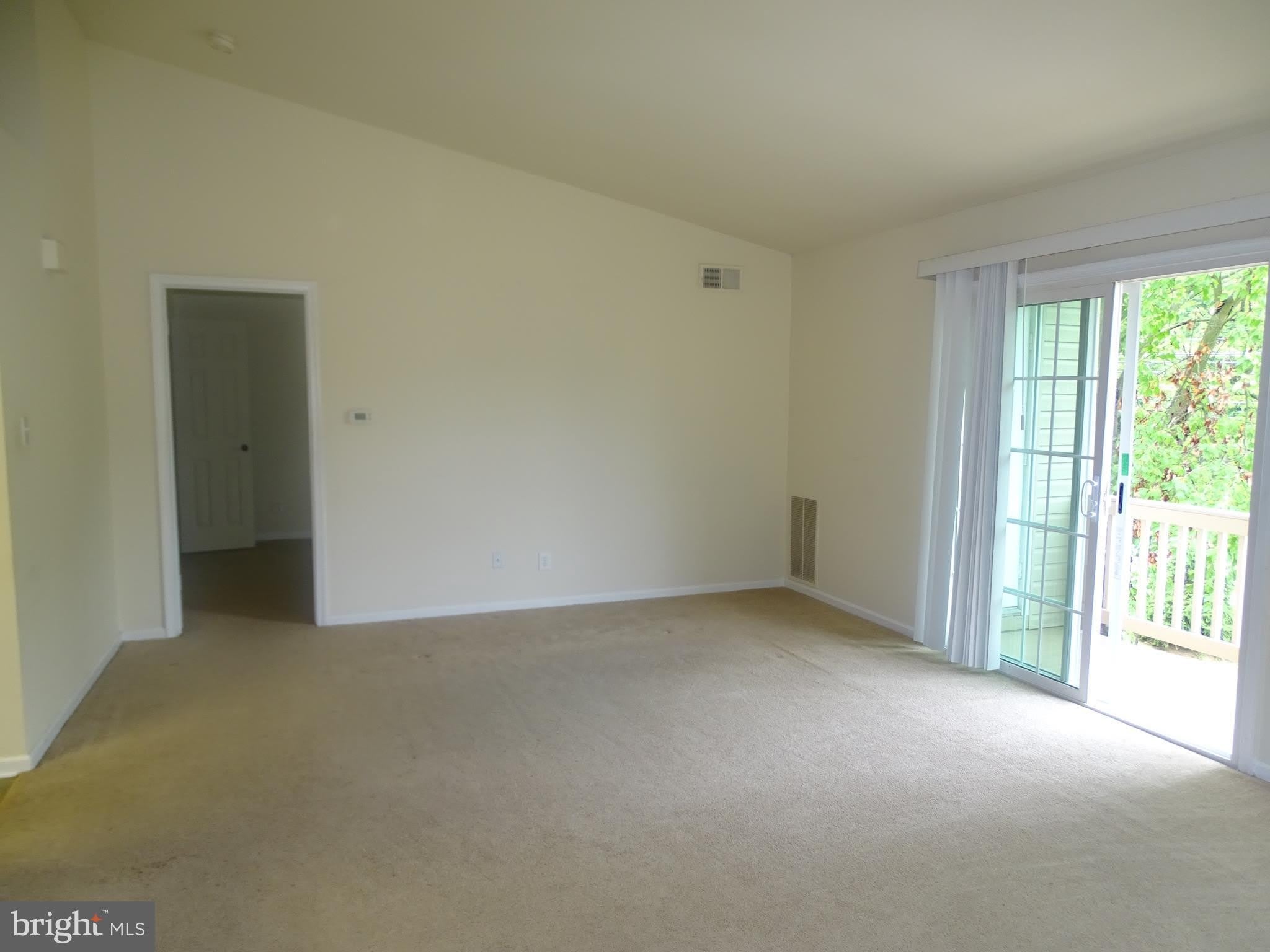 1404 BEACON HILL Drive – photo 2