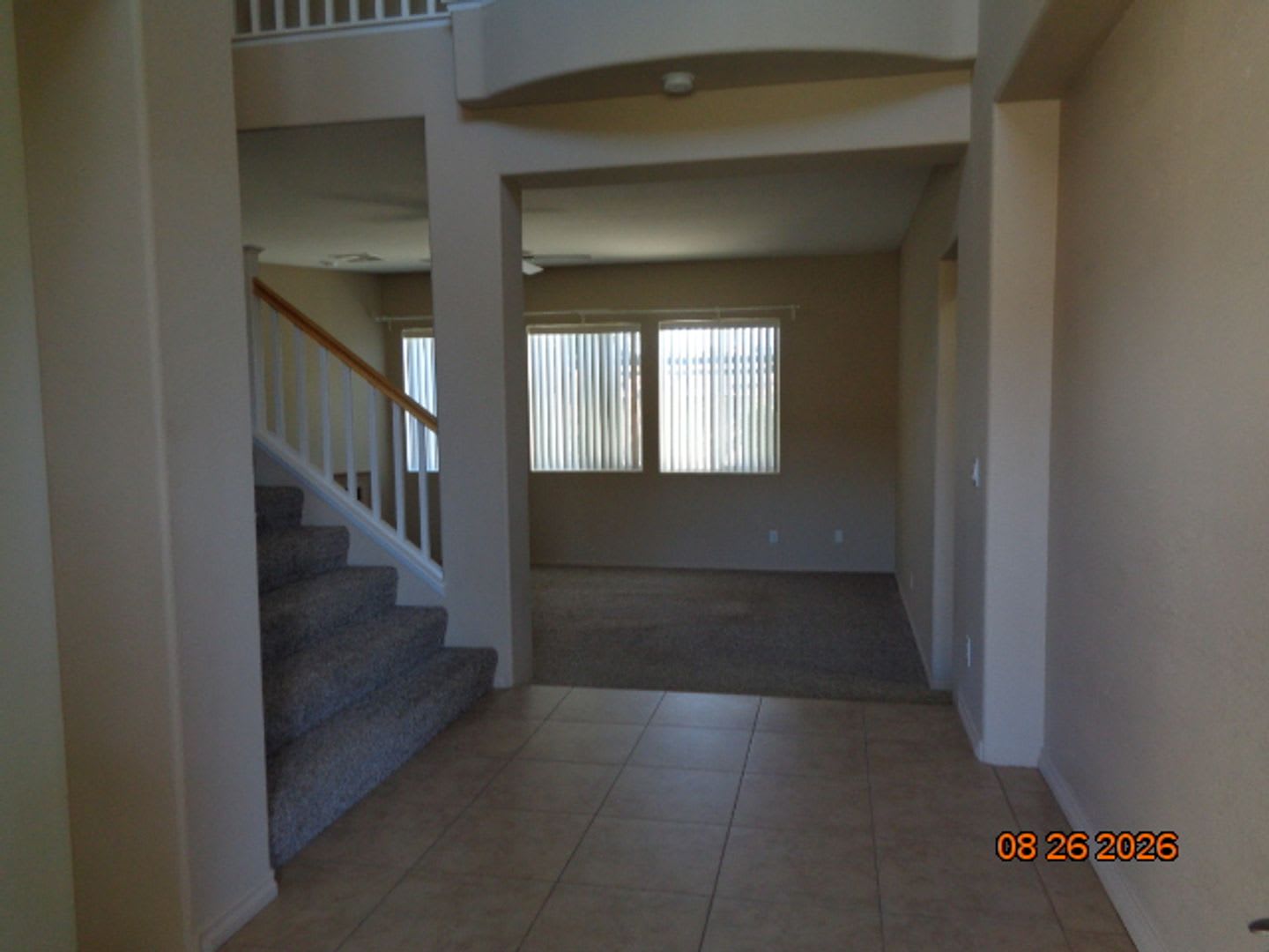 Large 4 Bedroom in the Bella Vista Tract offering 3437 sq. ft. – photo 2