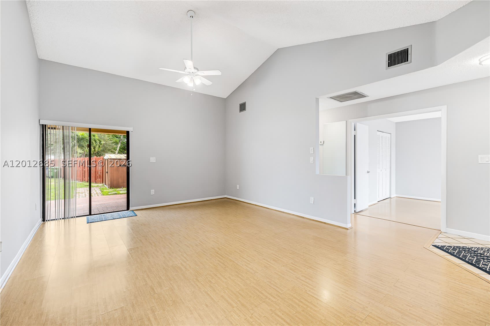 11301 Sw 4Th St – photo 5