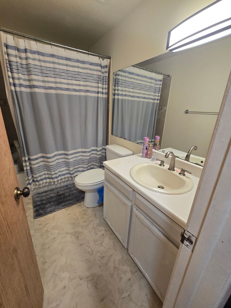 2 Bedroom 1.5 Bath in Longmont, CO! – photo 4