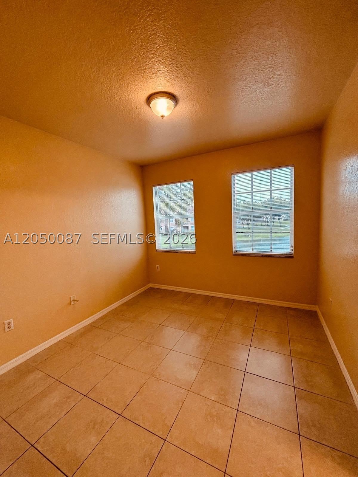 2403 Belmont Ln – photo 5