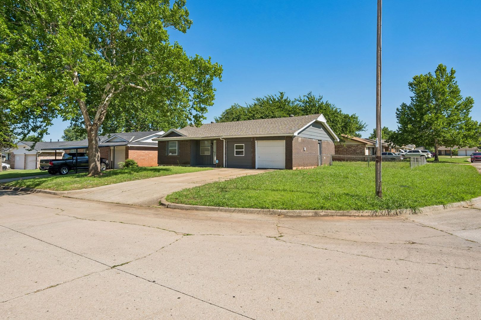 4008 SE 46th St – photo 2