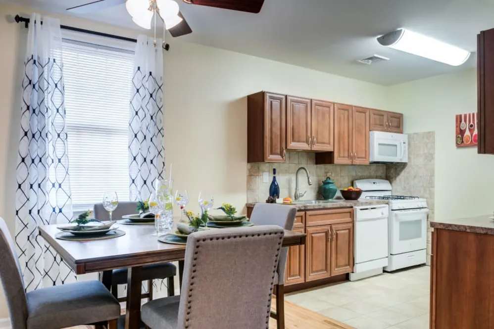 Wingate Apartments – photo 2