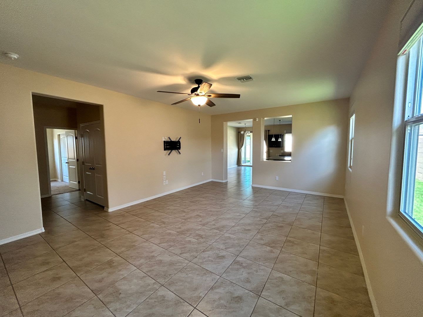 A Beautiful Four-Bedroom Home in Araby Crossing – photo 3