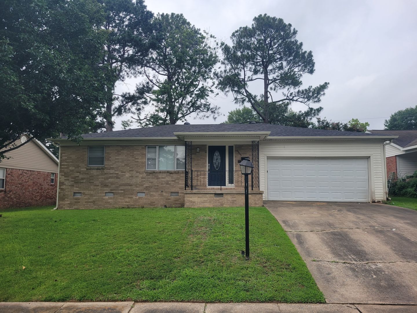 Spacious & Versatile Living in a Prime Location! – photo 1
