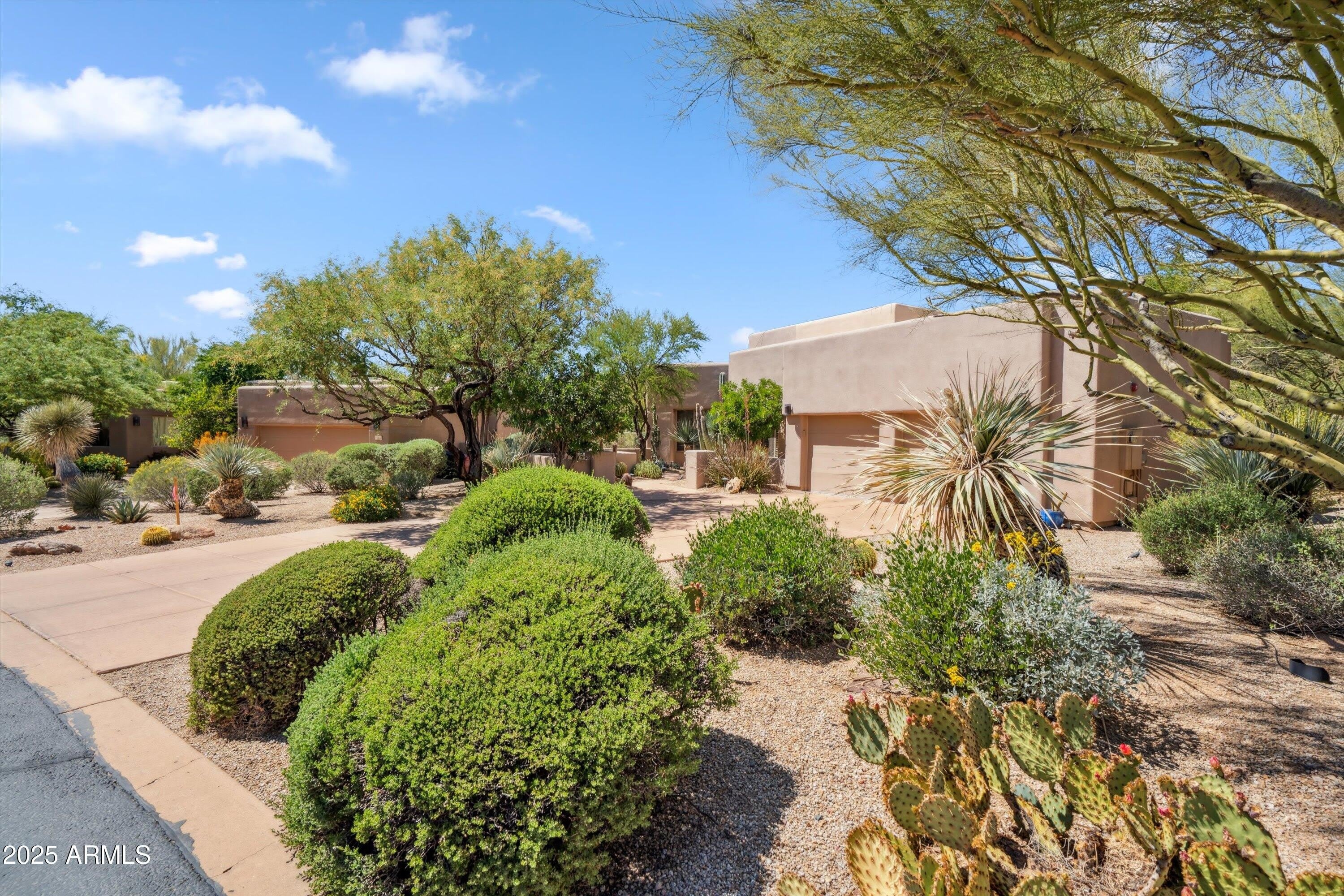 7466 E High Point Drive – photo 2