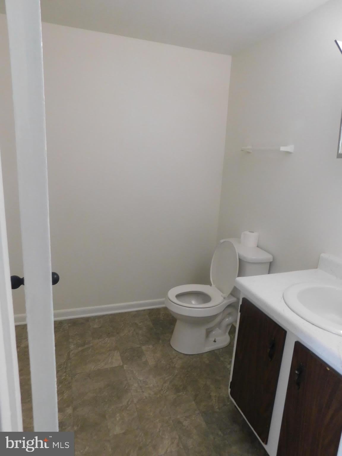 111 CAMERON Street – photo 3