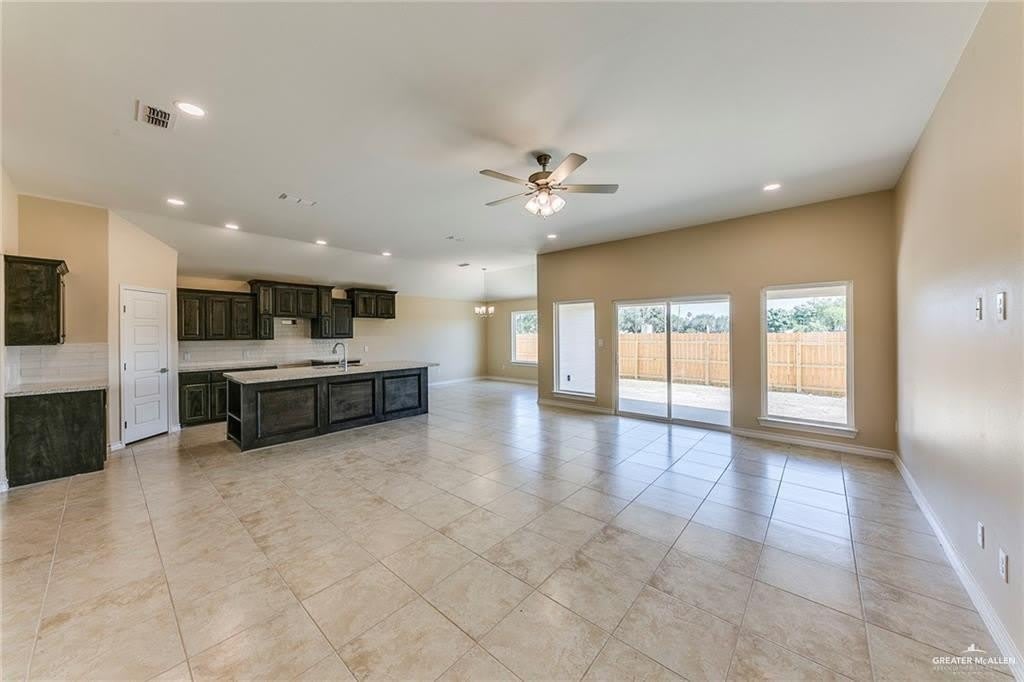 5201 Umar Avenue – photo 2
