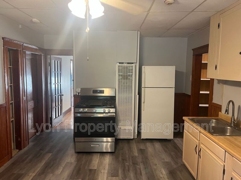 352 Manville Rd – photo 3