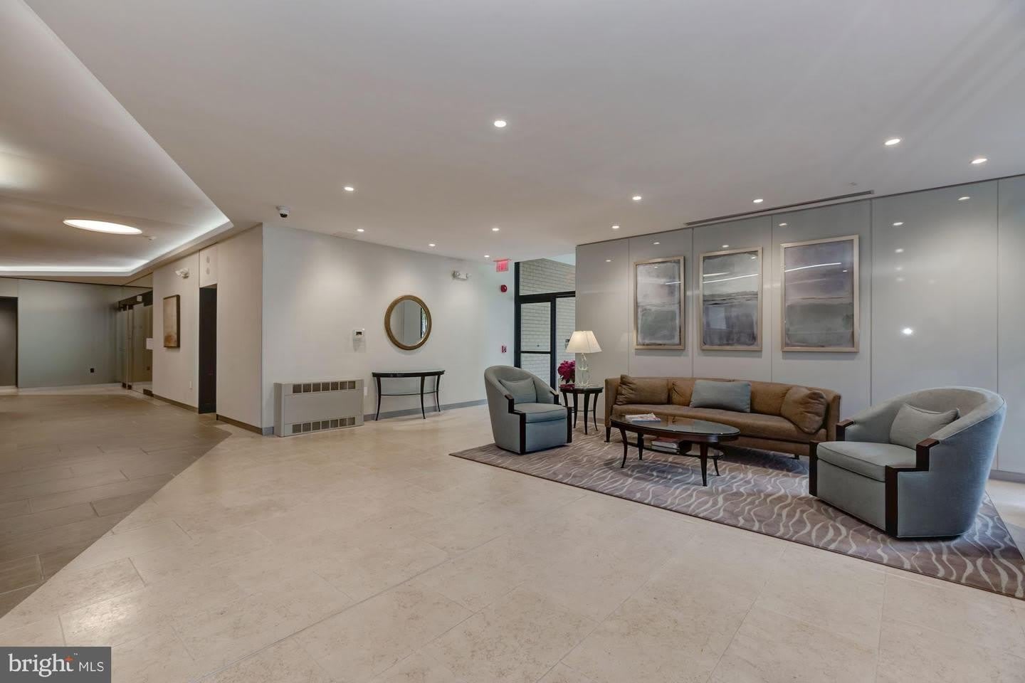 4141 N HENDERSON RD #1206 – photo 3