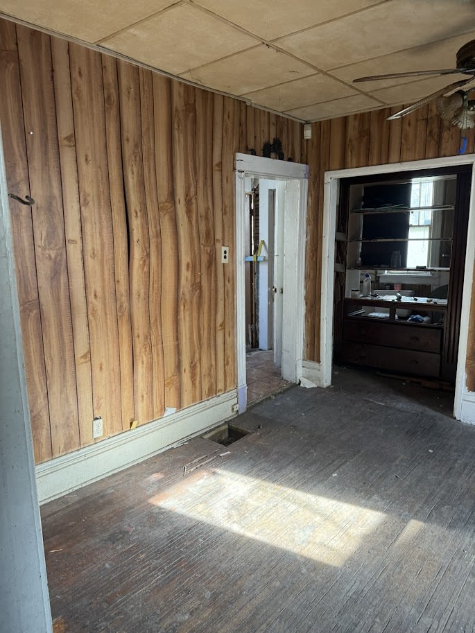 1061 W Decatur St – photo 2