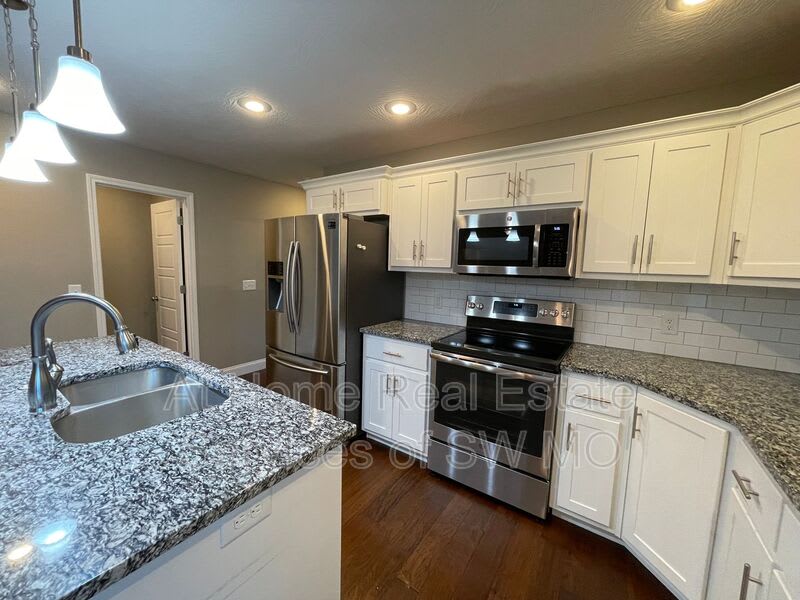 1659 N Eagle Valley Ln – photo 5