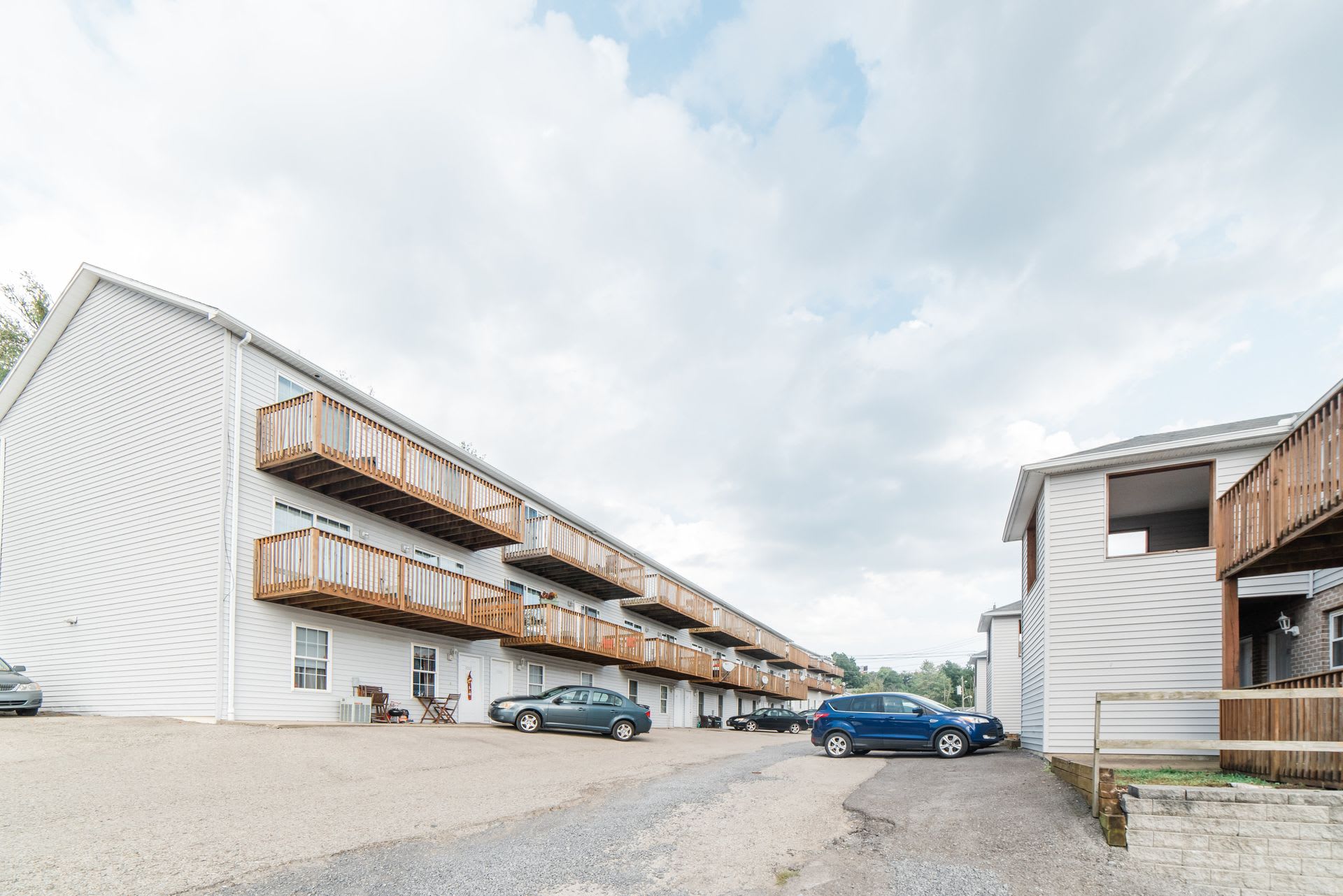 Pinnacle Heights Apartments – photo 1