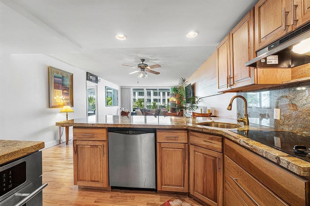 800 SE 20th Avenue – photo 4