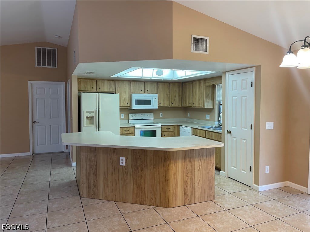 531 SW 36th Street – photo 4
