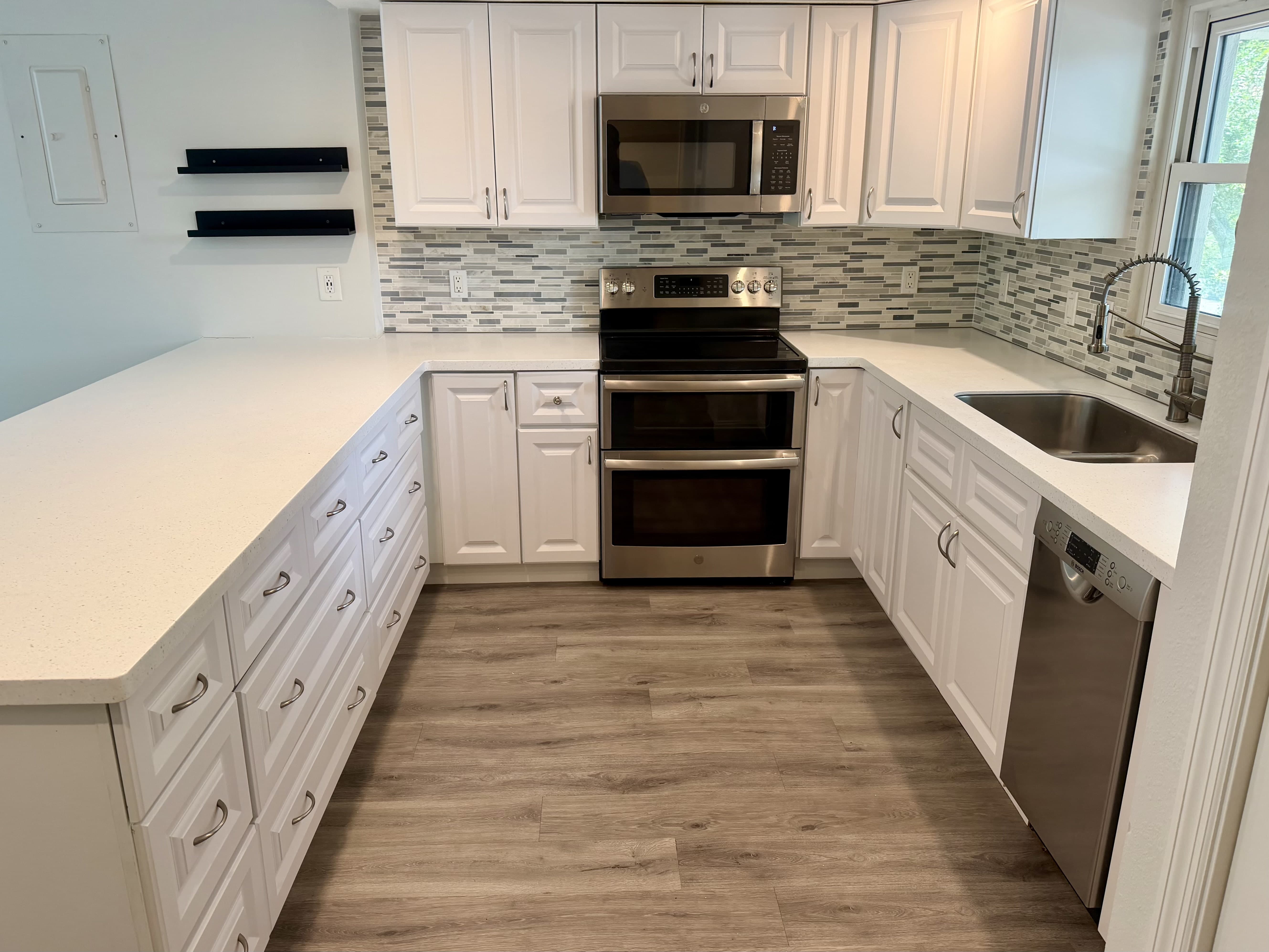 105 4Th Avenue Northeast – photo 2