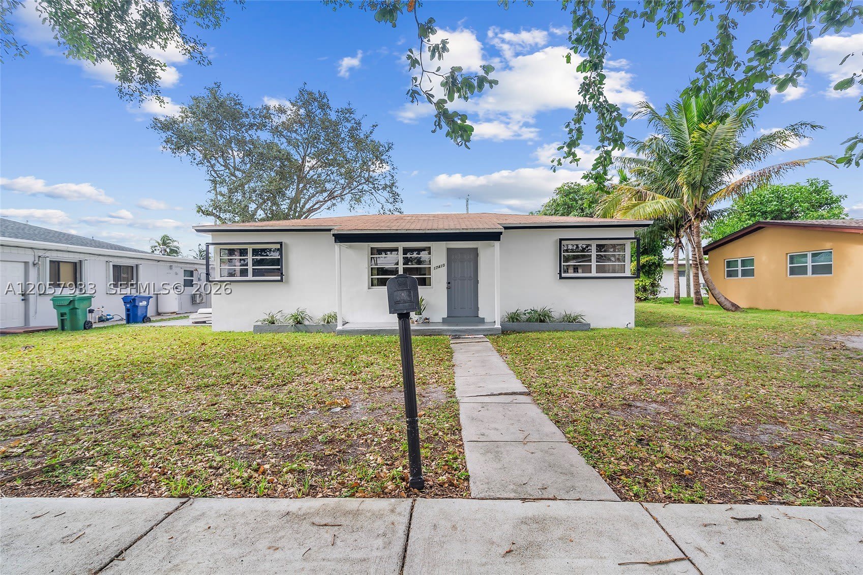 17410 NE 11th Ave – photo 1