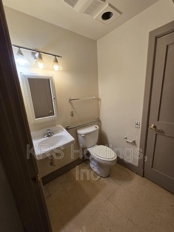 633 W. Washington Street – photo 3