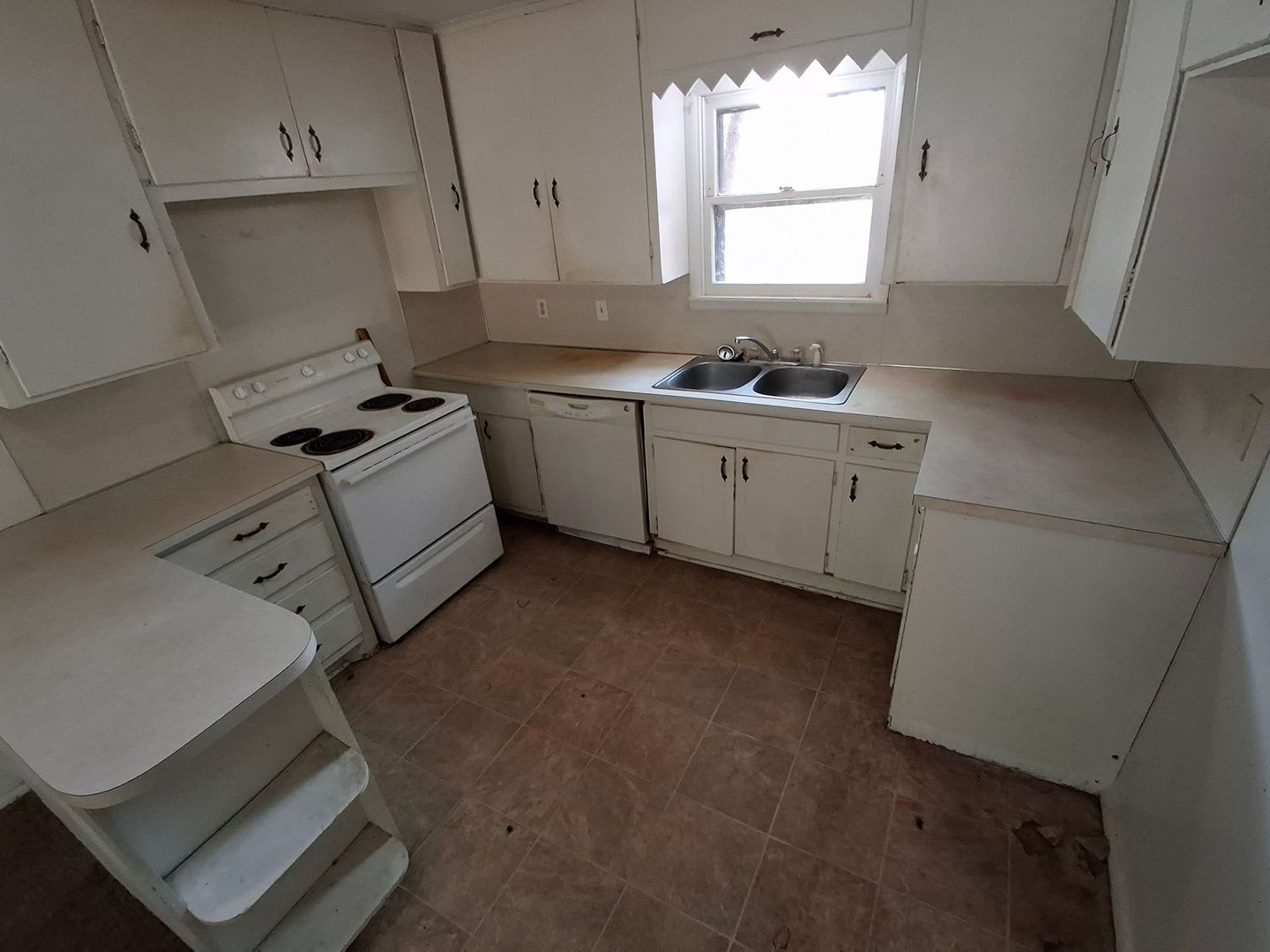 3 bedroom, 2 bath – photo 5