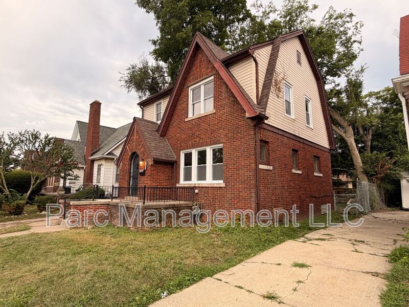 14869 Freeland Street – photo 4