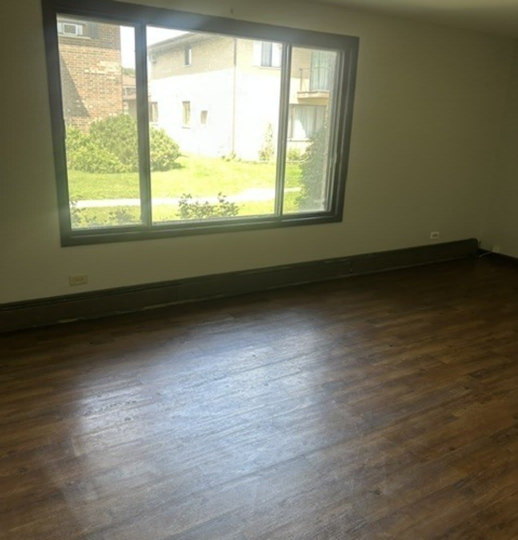 14833 Kilpatrick Avenue – photo 3