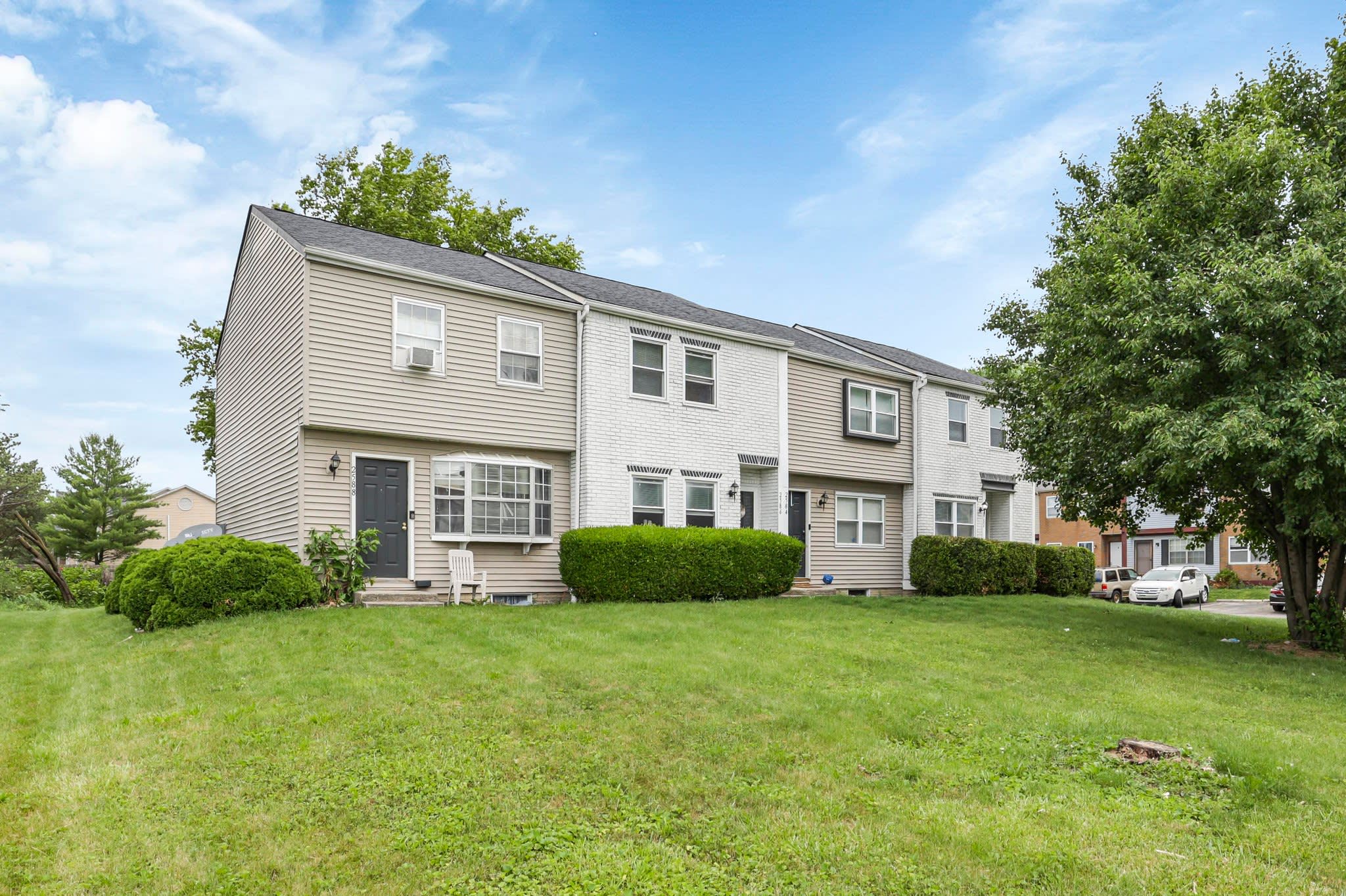 2588 Sandbury Blvd. – photo 1