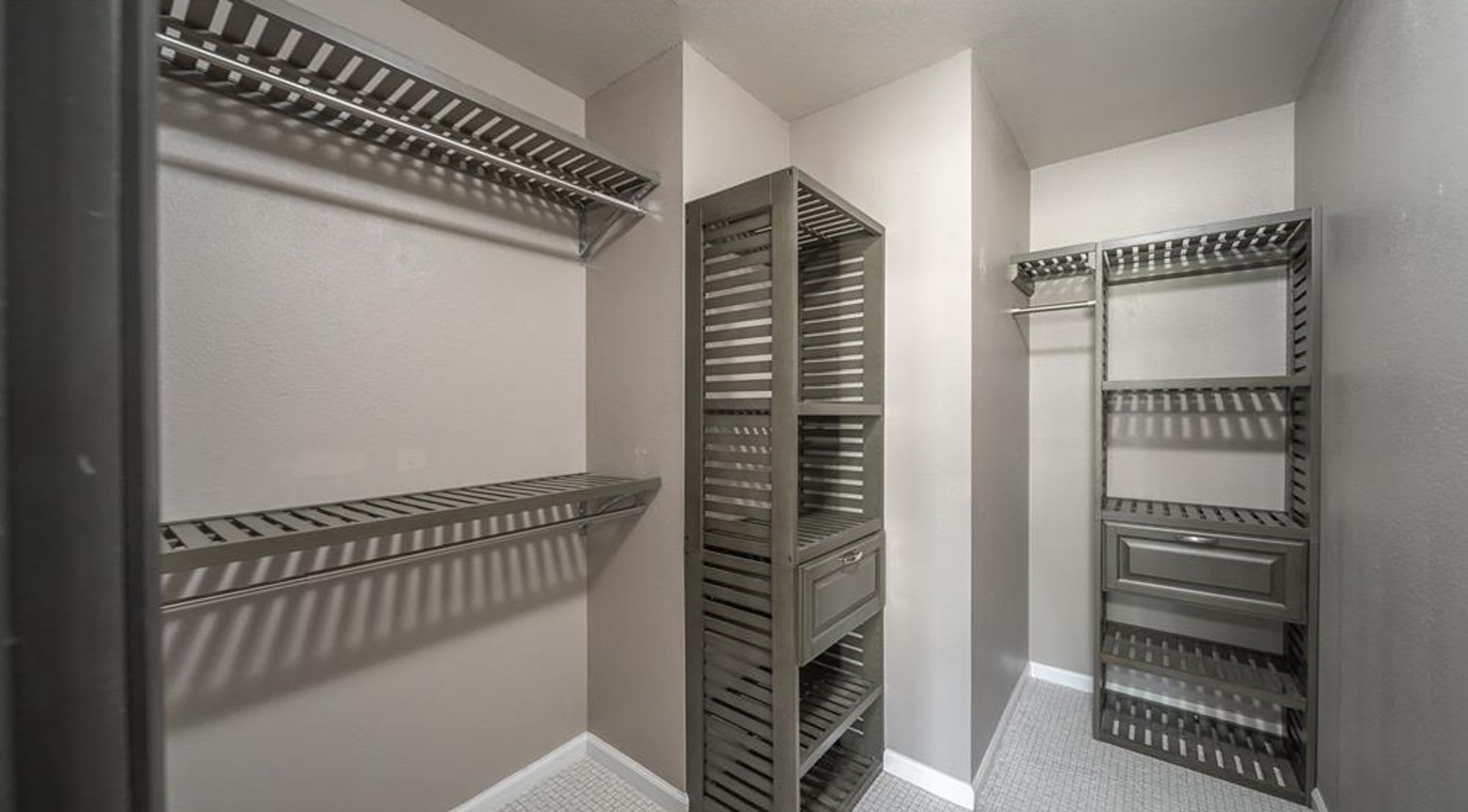 6 Bedroom 3 Bath With Theater And So Much More – photo 5