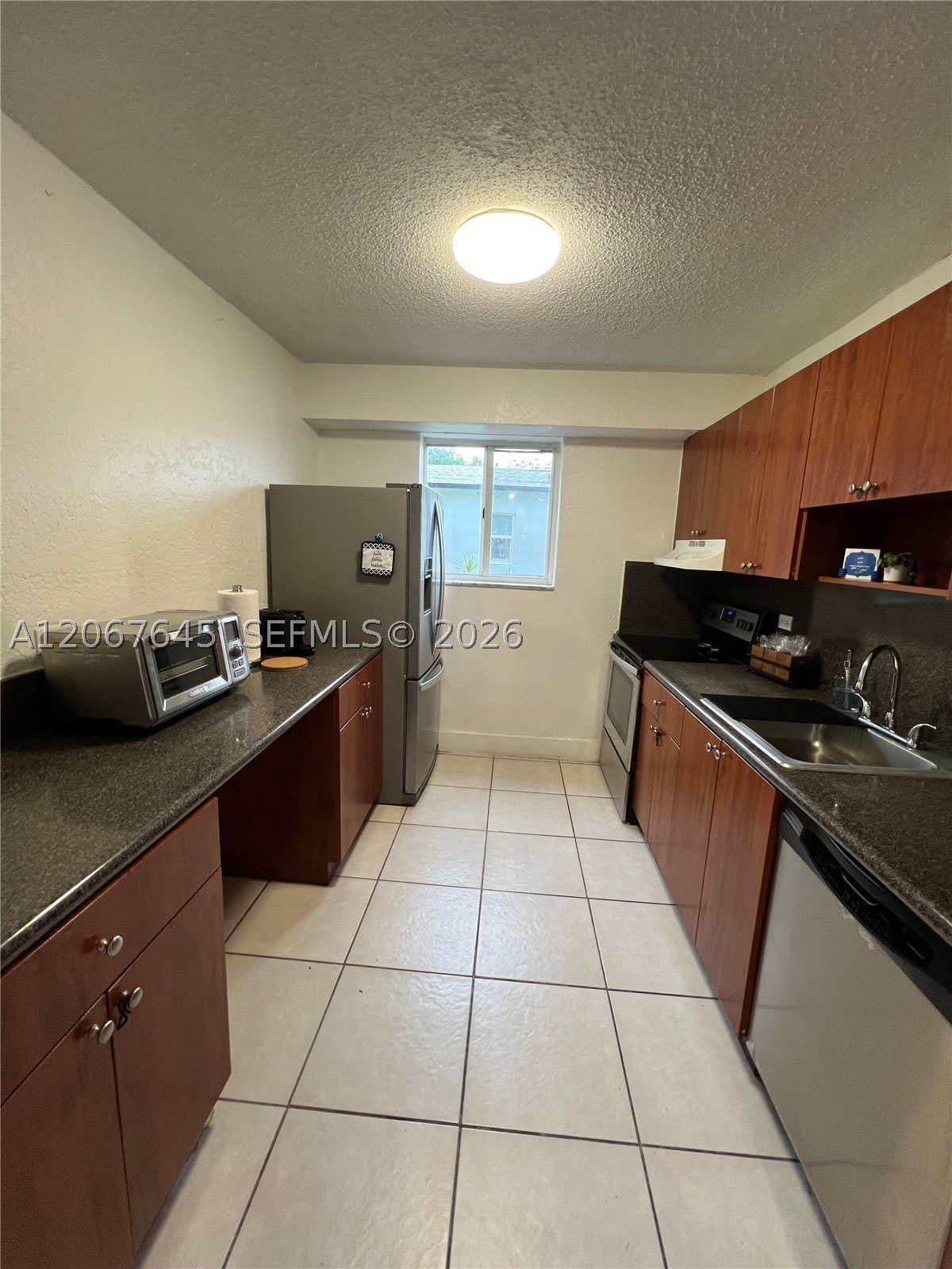 458 SW 10th St – photo 3