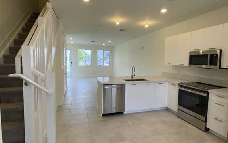 6425 Nw 103rd Pl – photo 3