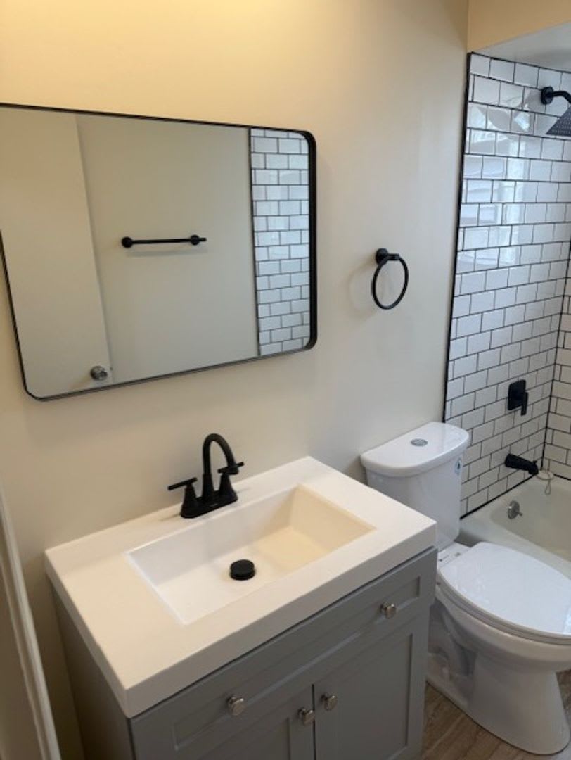 Stunning 2Bd 1Ba Unit In Chicago S Beverly Area – photo 4