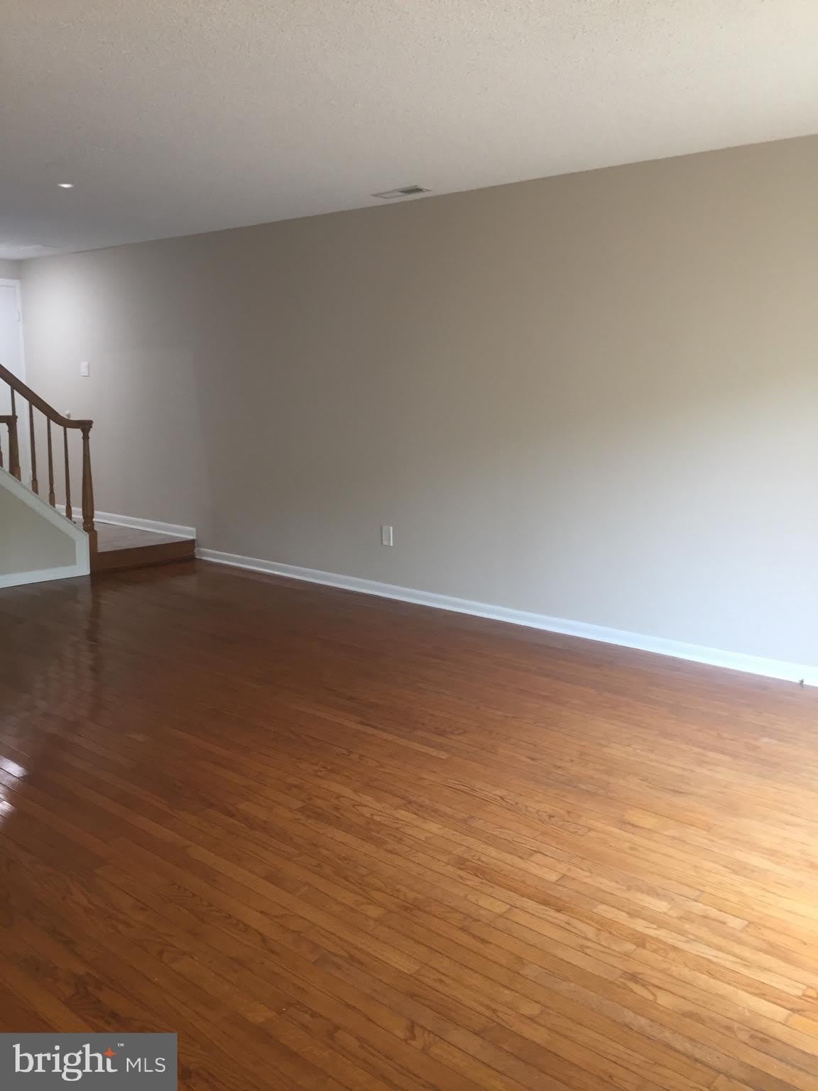 94 Tennyson Drive – photo 4