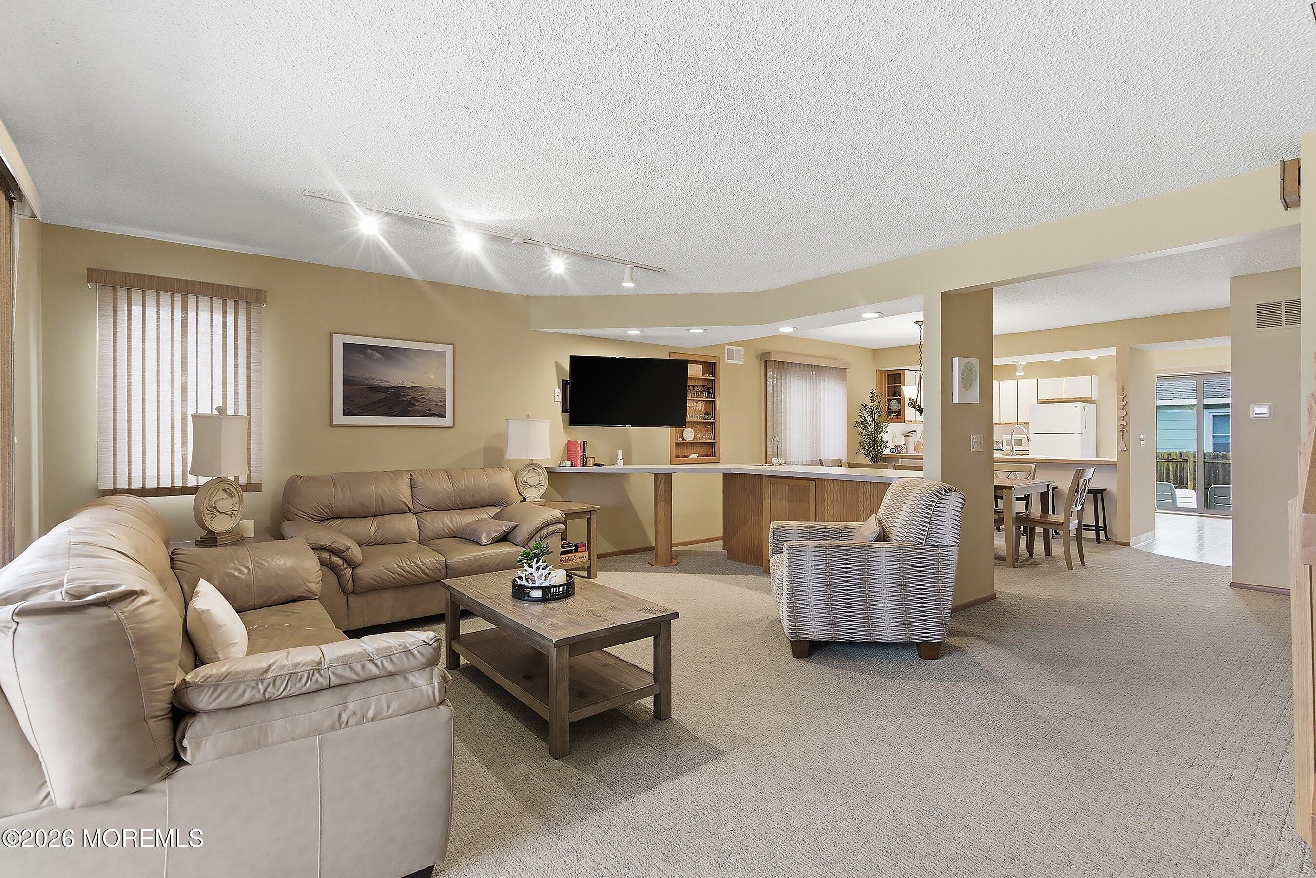 21 Brown Avenue – photo 4