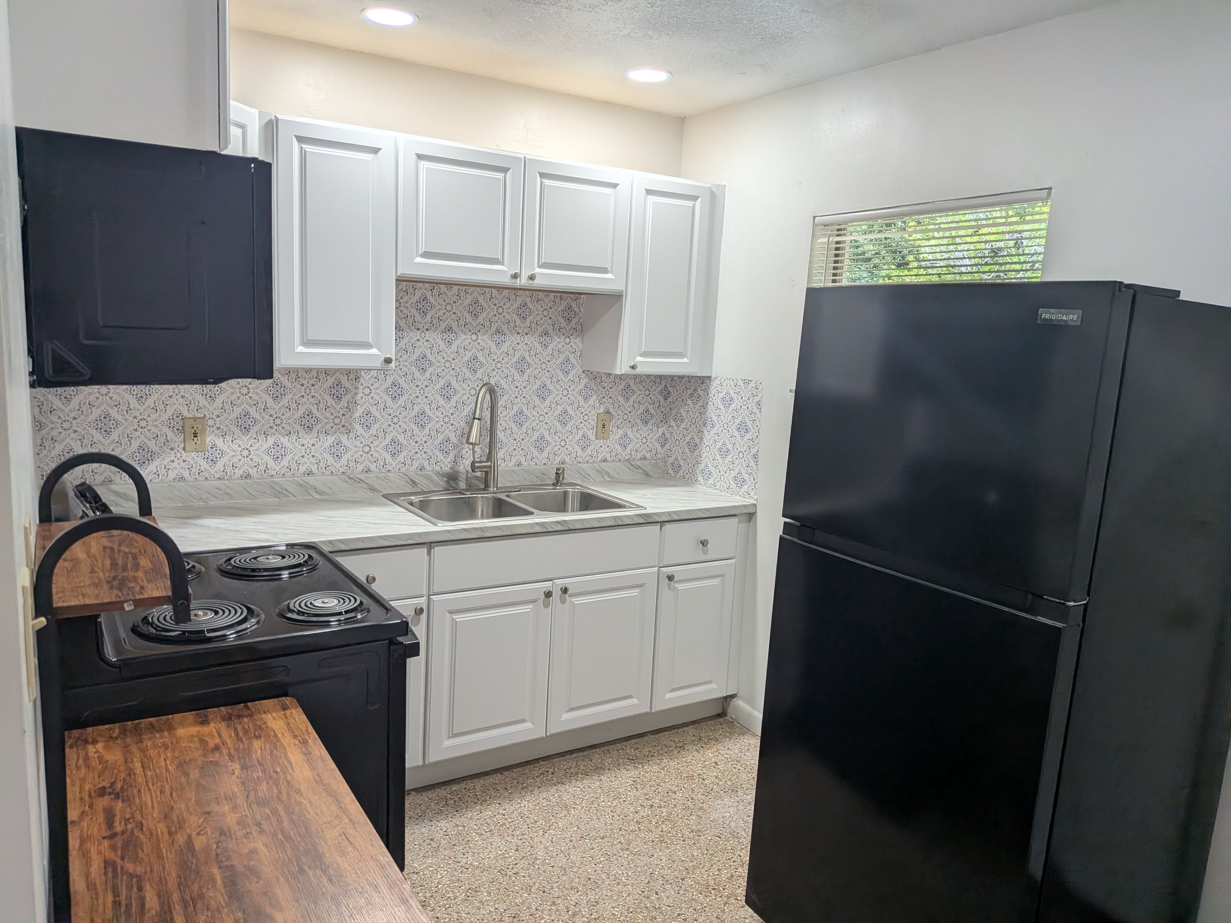 2461 NW 44th Ave – photo 4