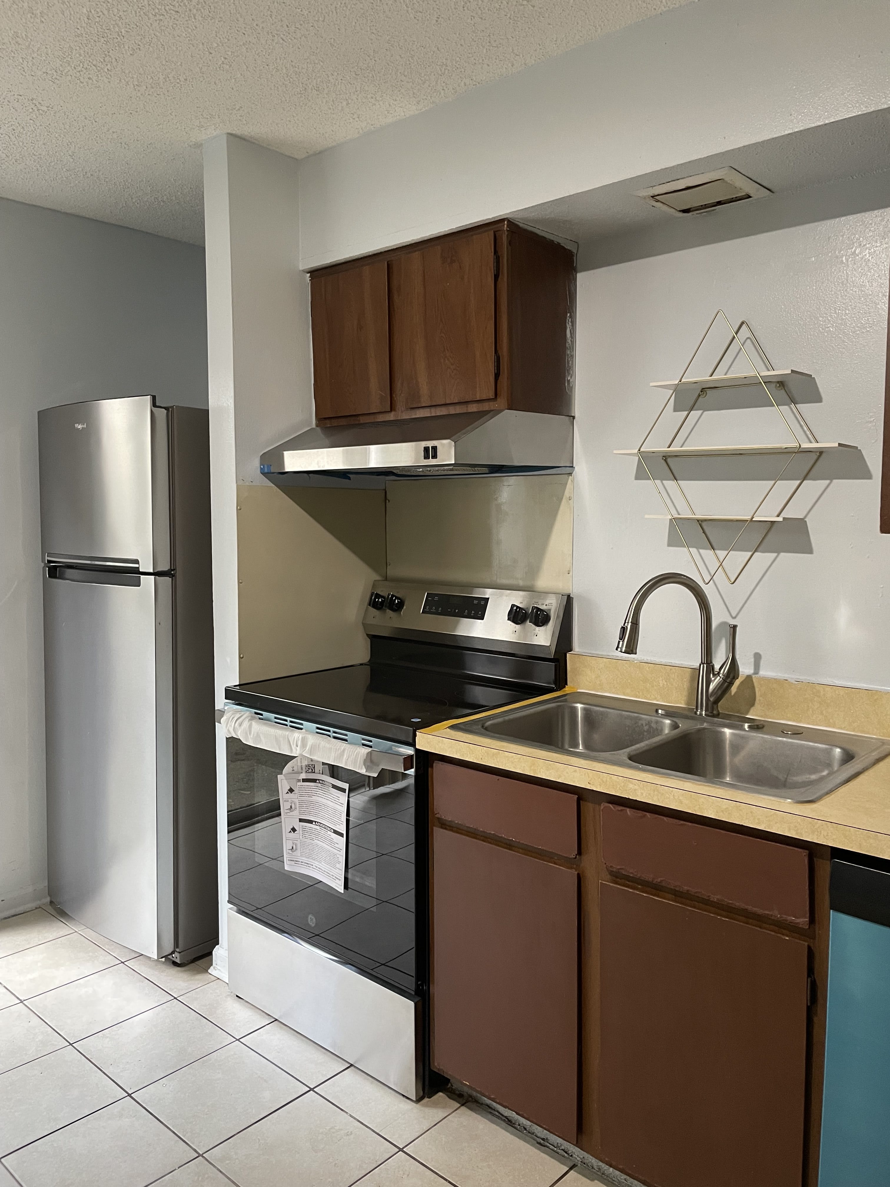 1412 Hickory Avenue – photo 5