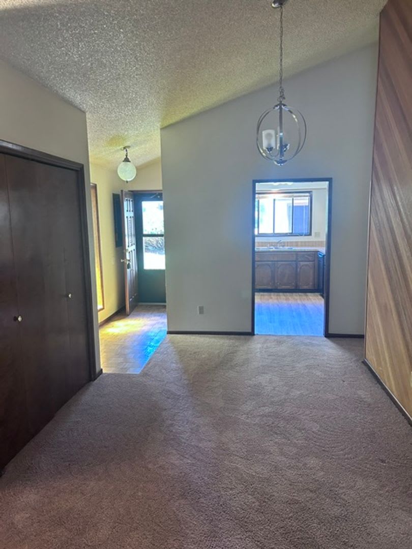 Groovy Townhouse-55+ in Hazel Dell – photo 3