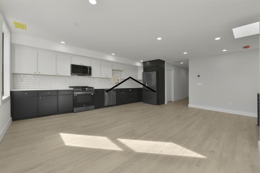 280-282 Sumner – photo 4