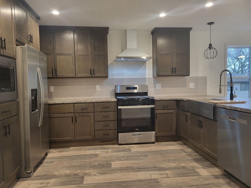 1124 Lake Terrace – photo 2