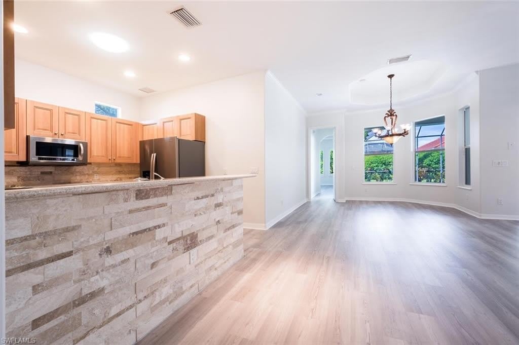 10800 Fieldfair Dr – photo 4