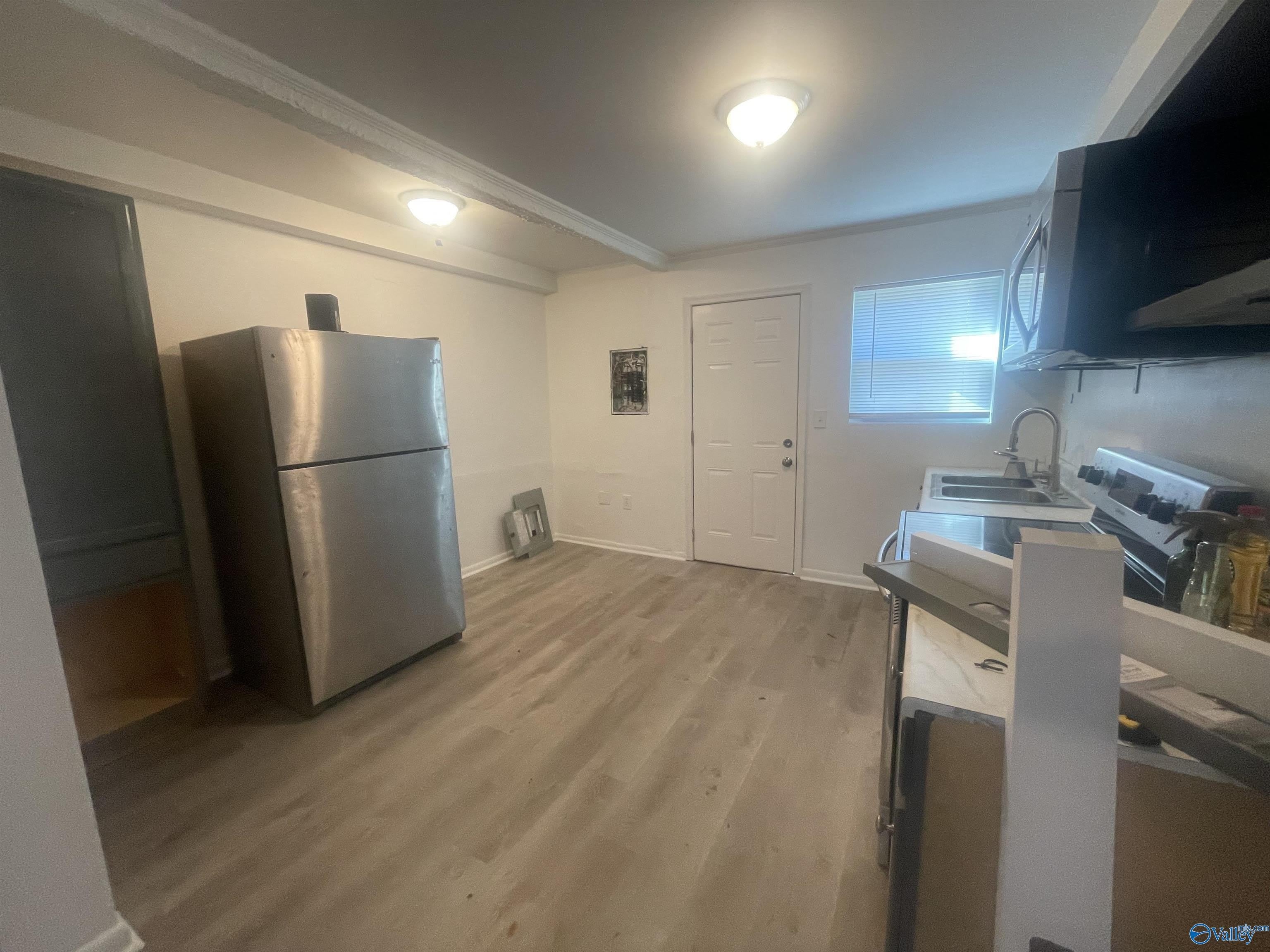 3905 Barclay Drive – photo 2